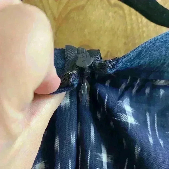 JCREW IKAT NAVY BLUE WHITE FAUX WRAP SLEEVELESS WRAP DRESS 4P NO SASH - Picture 4 of 7